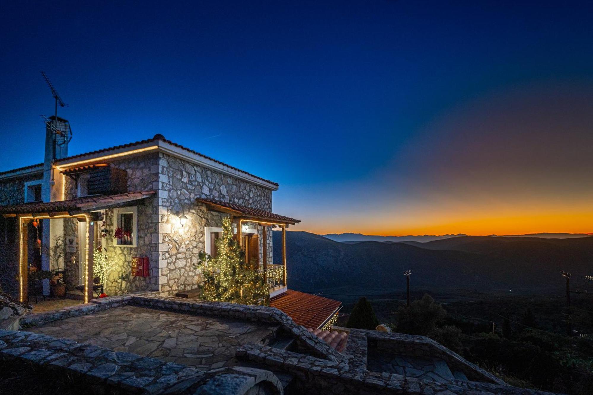 Rock Dandy Deluxe Chalet In Arachova - Delphi, Sauna, Prv Parking, Amazing View Luaran gambar