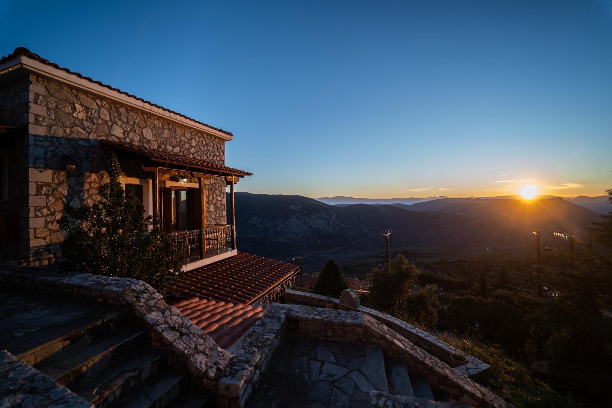 Rock Dandy Deluxe Chalet In Arachova - Delphi, Sauna, Prv Parking, Amazing View Luaran gambar