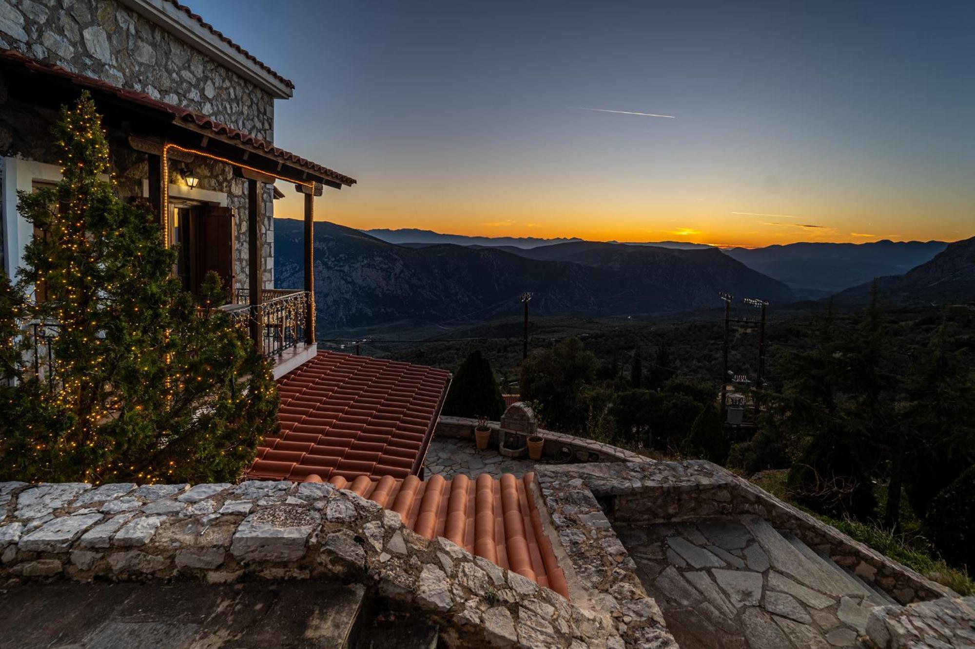 Rock Dandy Deluxe Chalet In Arachova - Delphi, Sauna, Prv Parking, Amazing View Luaran gambar